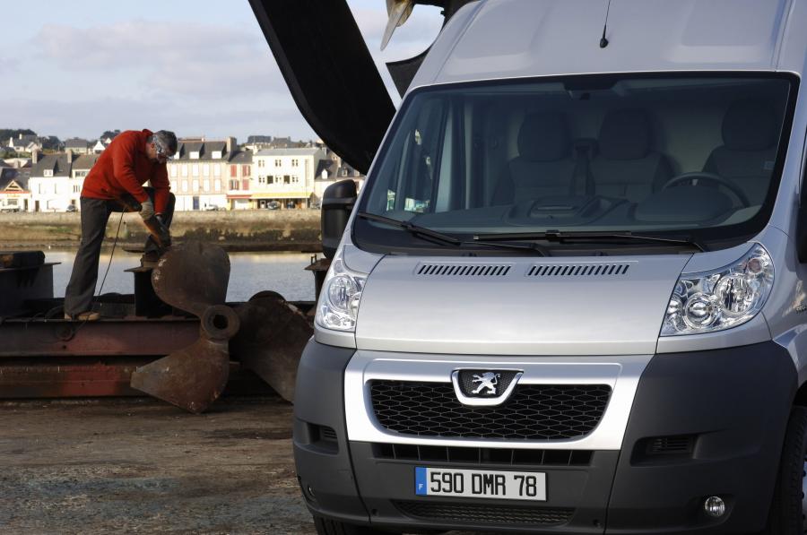  Peugeot Boxer 2006 года  (фото 41 из 81)